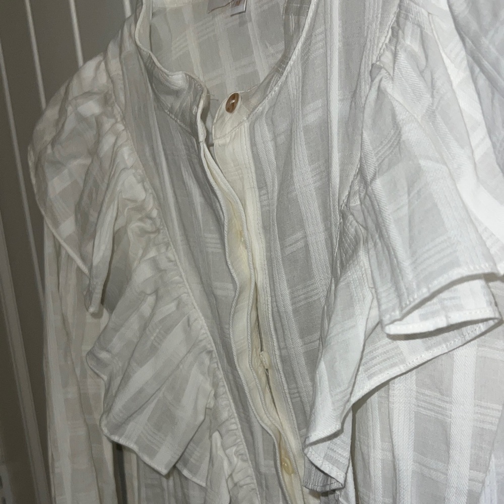 Olivaceous White Ruffled Blouse - Picture 5 of 6